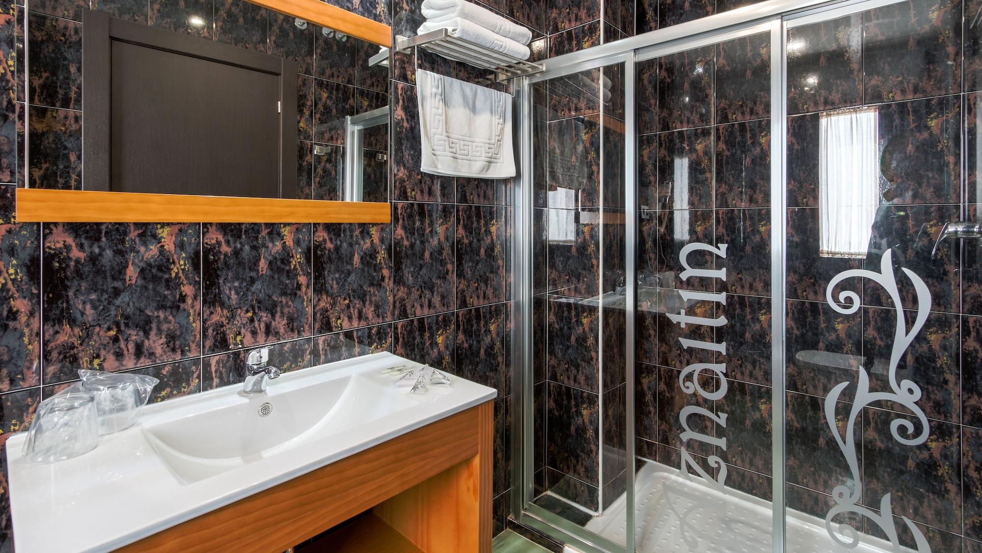 Hostal Aznaitin Баэса Экстерьер фото