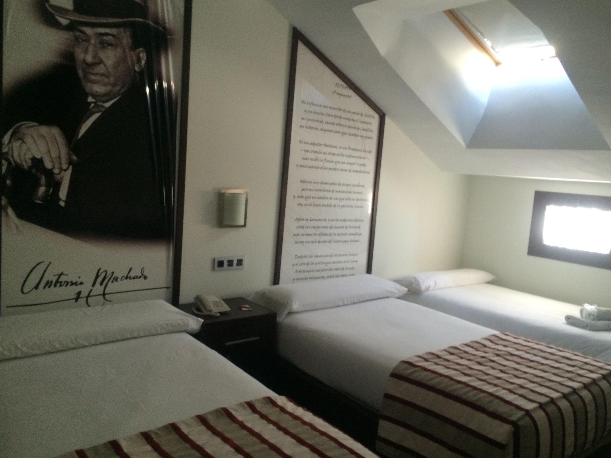 Hostal Aznaitin Баэса Экстерьер фото