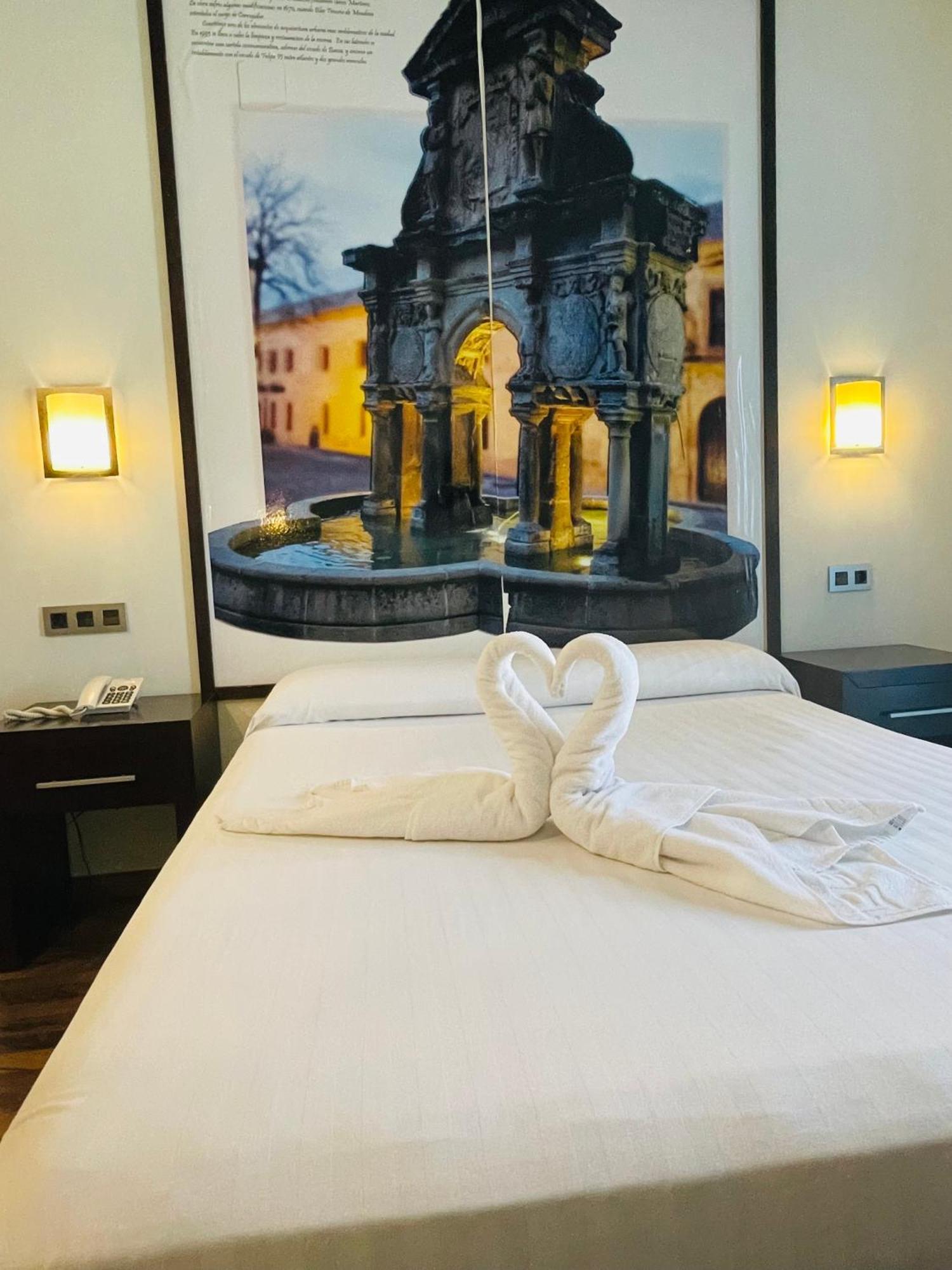 Hostal Aznaitin Баэса Экстерьер фото
