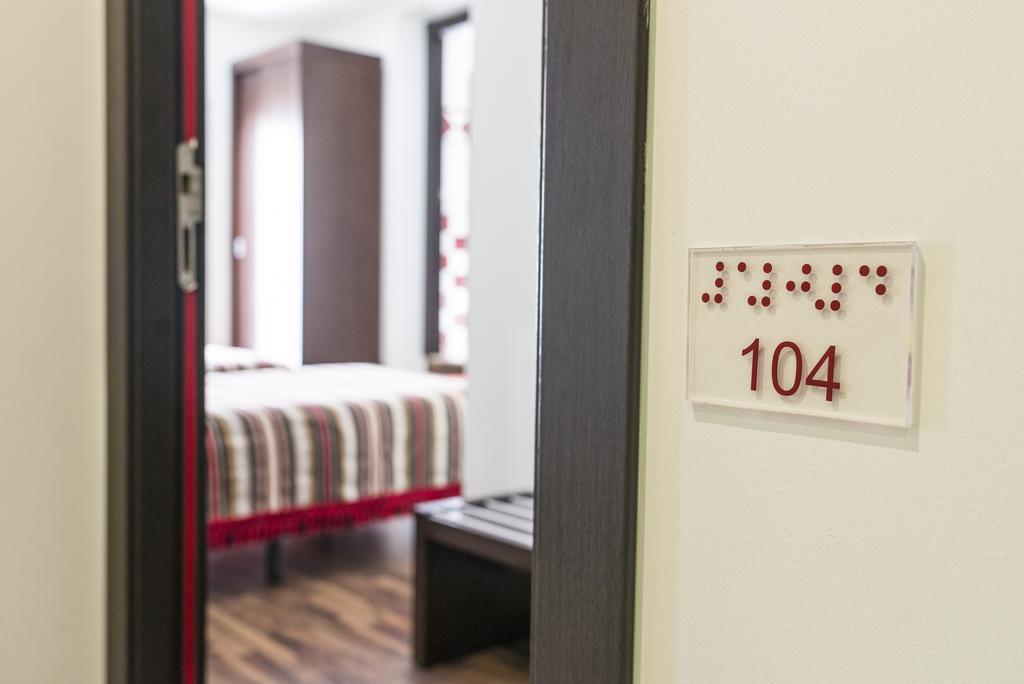 Hostal Aznaitin Баэса Экстерьер фото