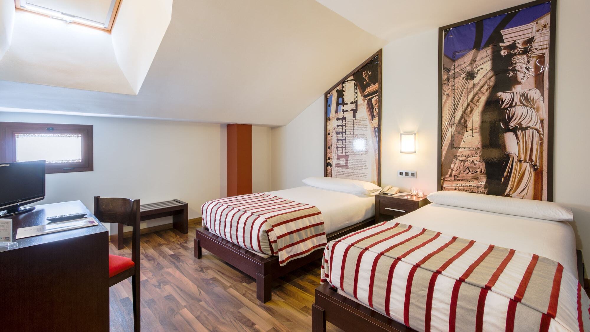 Hostal Aznaitin Баэса Экстерьер фото